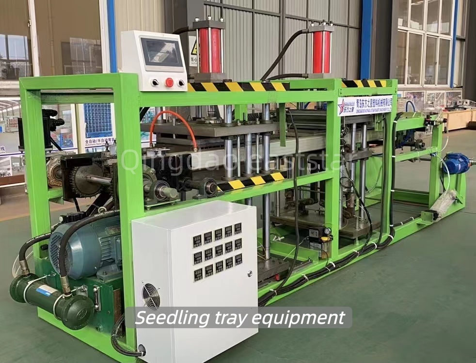 India kliendid külastavad seemikualust ja juuretõrjeseadmeid, arutades kaasaegseid põllumajanduslikke istutuslahendusi