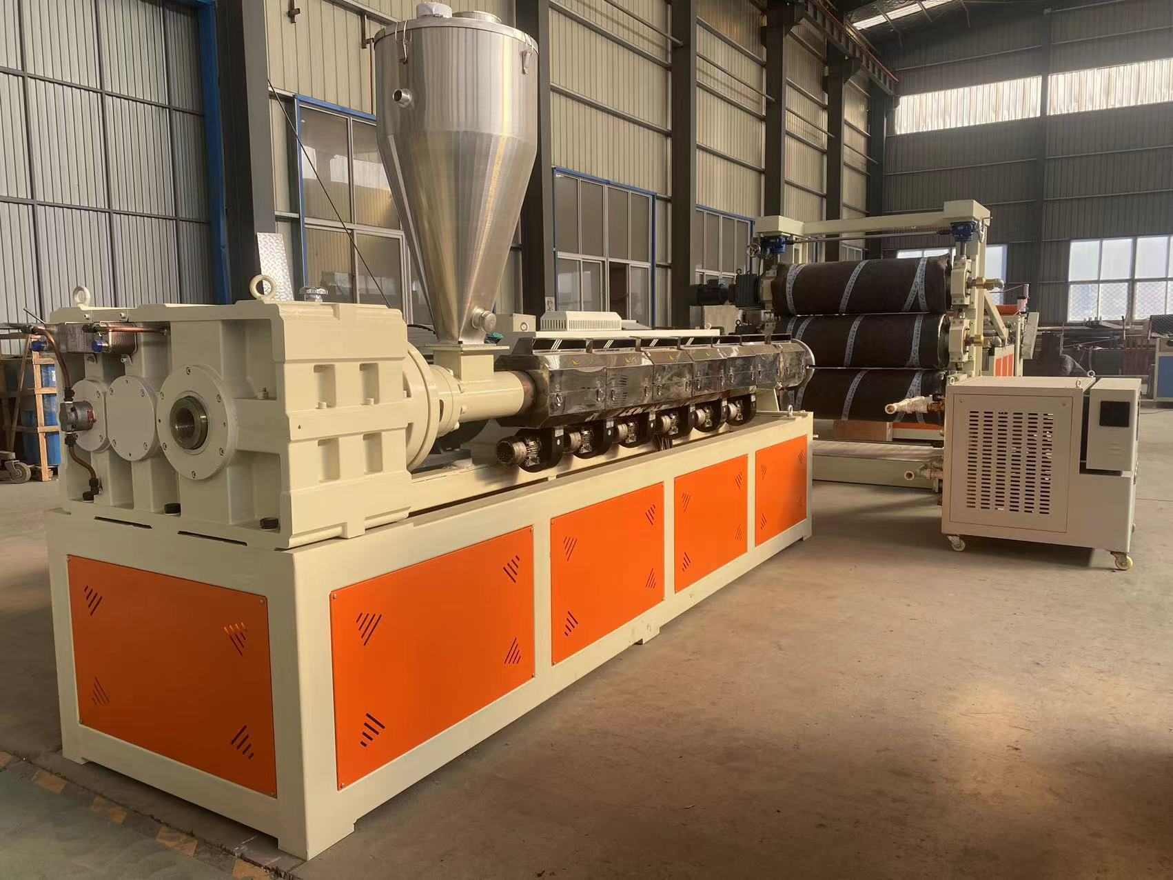 PVC läbipaistva kristallplaadi tootmisliin